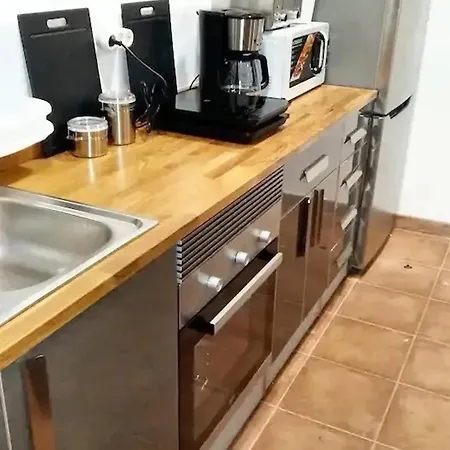 Family House Near With Mountain View בית נופש *