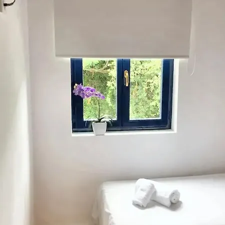 Family House Near With Mountain View בית נופש