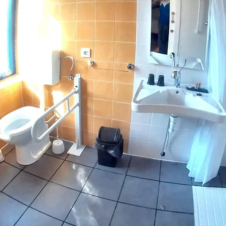 Family House Near With Mountain View בית נופש *