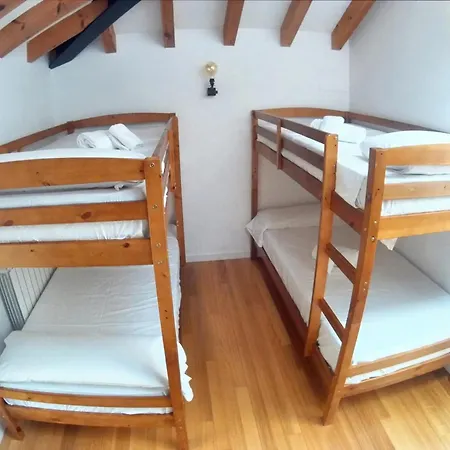 Family House Near With Mountain View Otañes