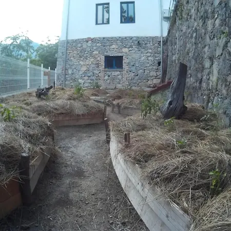 Family House Near With Mountain View Casa vacanze