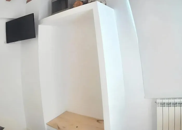 Family House Near With Mountain View Otañes