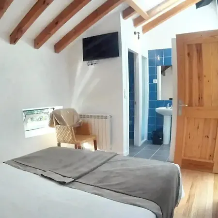 Hébergement de vacances Family House Near With Mountain View Otañes