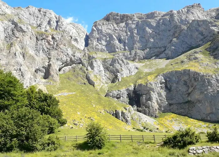 Family House Near With Mountain View Dom wakacyjny *